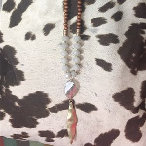 🌟🌟 Gorgeous wooden beaded necklace🌟🌟